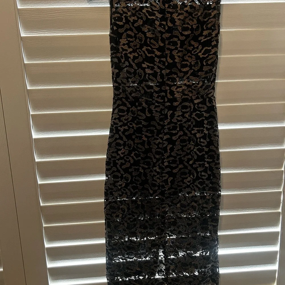 BCBG MaxAzria Women's Riley Woven Metallic Dress Size 4 - Picture 9 of 9